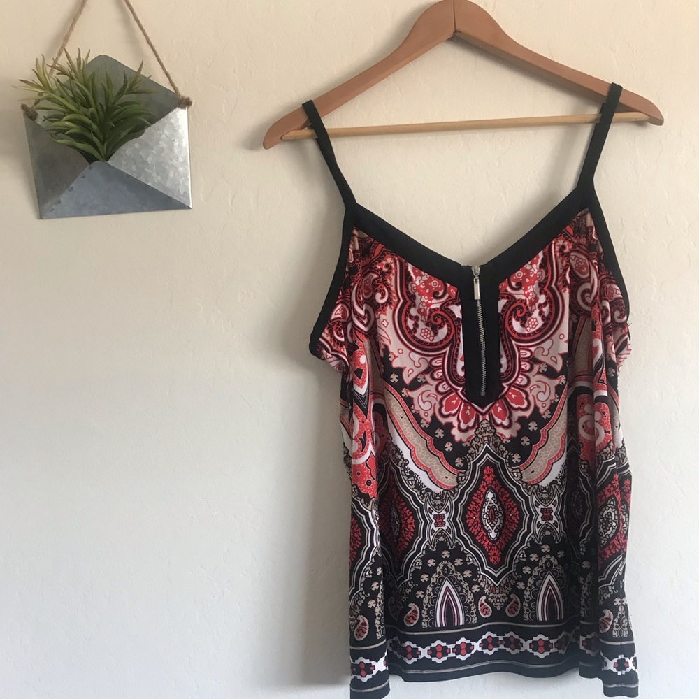 Multicolored Top with Front Zipper